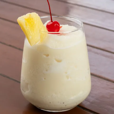 Virgin Pina Colada kokteilis